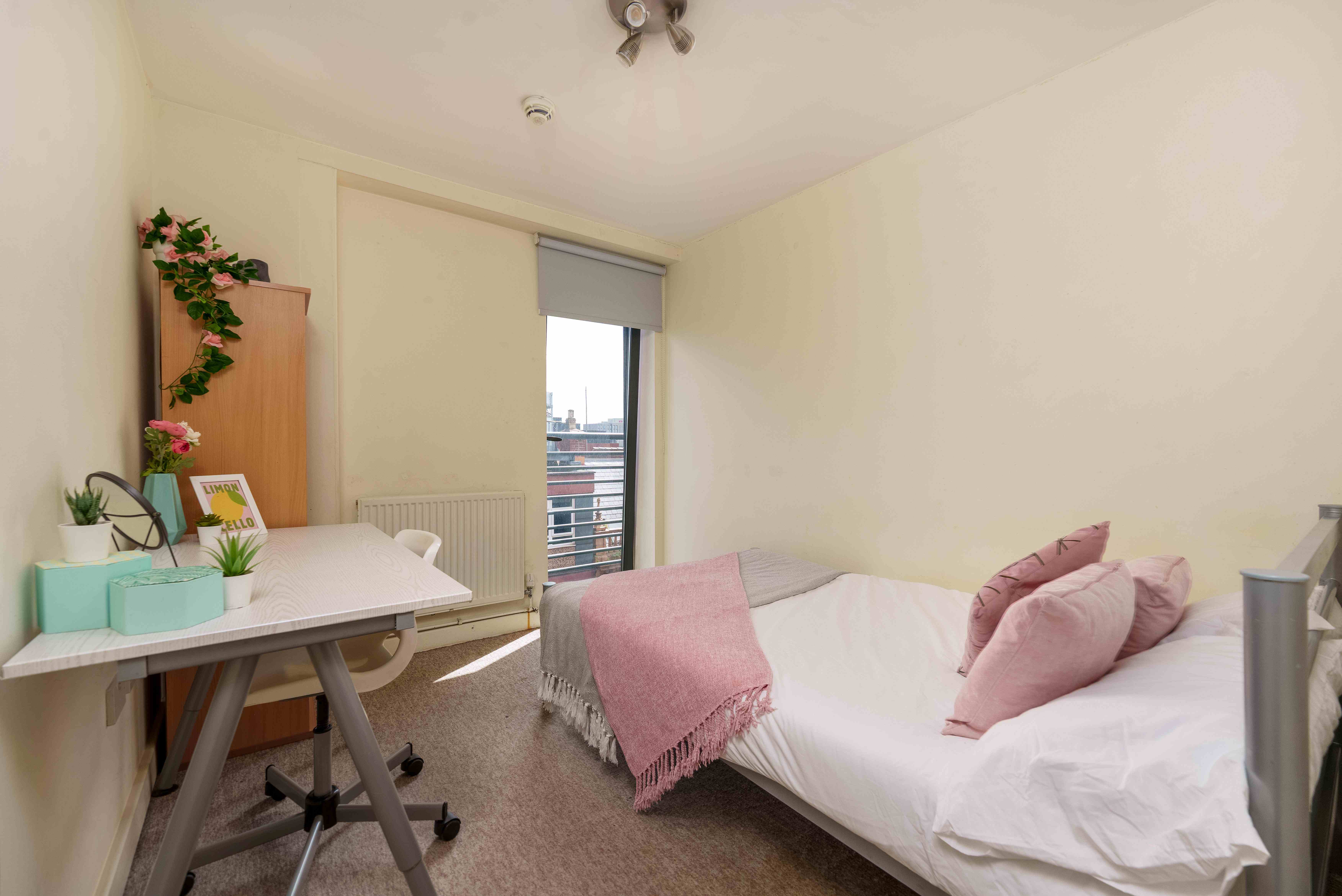 5 Regent Terrace - 5 Bed Apartment Image 13